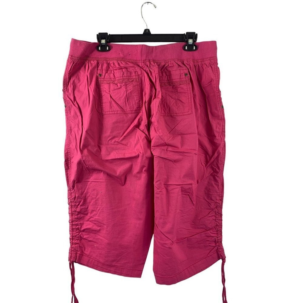 Roz & Ali Women's Fuchsia Capris - Picture 2 of 7